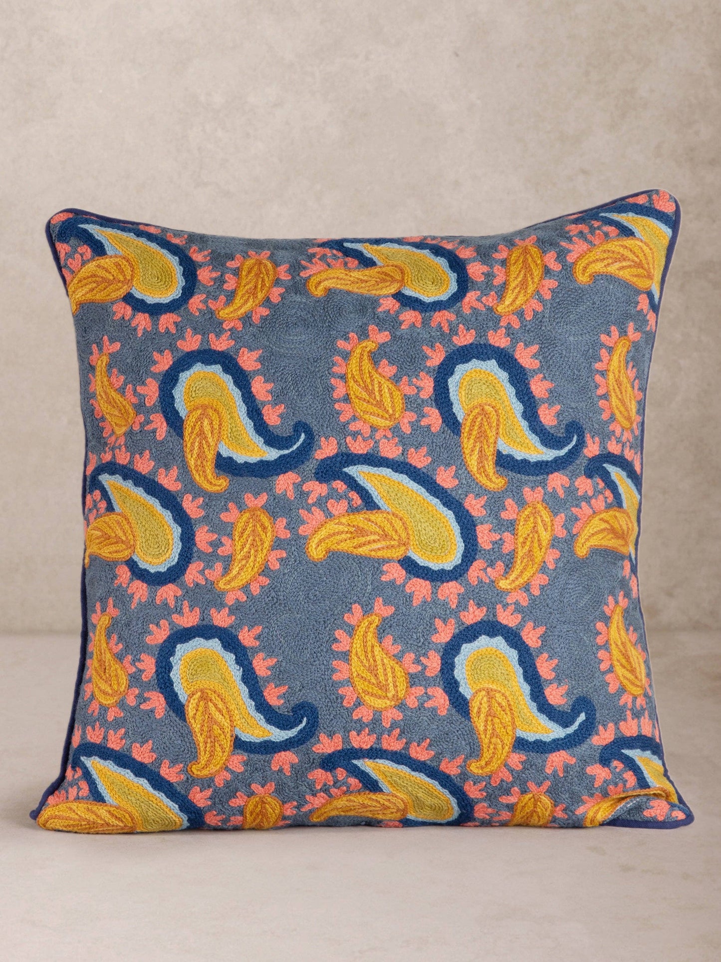 Havana Pillow - 20" H x 20" W