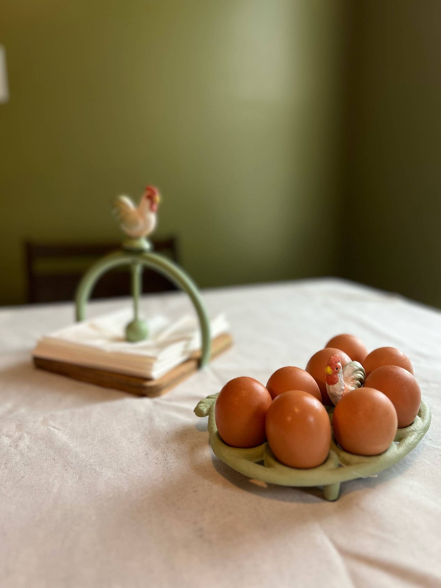 CAST IRON EGG HOLDER